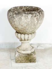 Classic garden Vase
