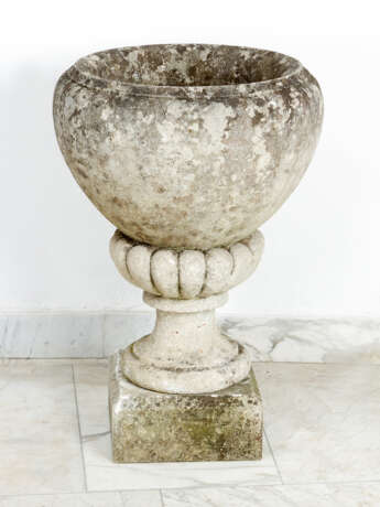 Classic garden Vase - photo 1