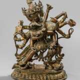 Feuervergoldete Bronzefigur des Cakrasamvara und Vajravarahi - photo 1