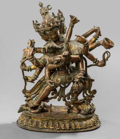 Feuervergoldete Bronzefigur des Cakrasamvara und Vajravarahi - фото 1