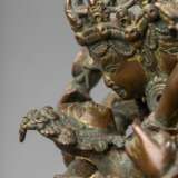 Feuervergoldete Bronzefigur des Cakrasamvara und Vajravarahi - фото 2