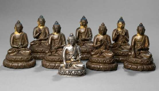 Die Sieben Medizinbuddhas und Buddha Shakyamuni - Foto 1