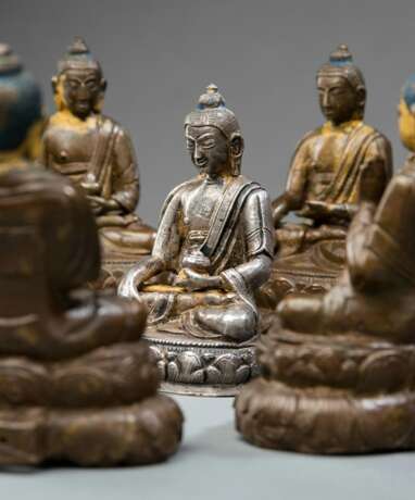 Die Sieben Medizinbuddhas und Buddha Shakyamuni - photo 3