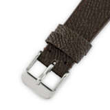 PATEK PHILIPPE. A RARE STAINLESS STEEL WRISTWATCH - Foto 6