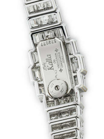 VACHERON CONSTANTIN. A LADY`S MESMERISING AND ATTRACTIVE 18K WHITE GOLD AND EMERALD-CUT DIAMOND-SET BRACELET WATCH - фото 3