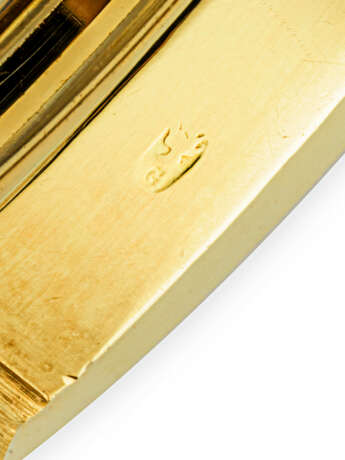 PATEK PHILIPPE. AN 18K GOLD AUTOMATIC WRISTWATCH - photo 7