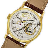 PATEK PHILIPPE. AN 18K GOLD WRISTWATCH WITH SWEEP CENTRE SECONDS - photo 4