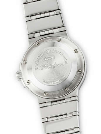VACHERON CONSTANTIN. A LADY`S 18K WHITE GOLD AND DIAMOND-SET AUTOMATIC BRACELET WATCH - photo 3