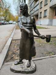 Franz IFFLAND sculpture surdimensionn&eacute;e forgeron 