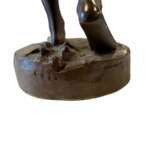 Emile Laporte (1858-1907) &amp; Siot Paris Bronze Figure of a Boy with Cross Bronze realism Late 19th century - photo 4