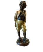 Messing. Un jeune gar&ccedil;on avec un chapeau &ndash; Figurine en laiton, d&eacute;but du XXe si&egrave;cle. 