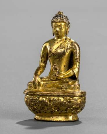 Feuervergoldete Bronze des Buddha Shakyamuni im Zanazabar-Stil - фото 1