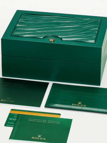 ROLEX, STAINLESS STEEL AND YELLOW GOLD ‘SEA-DWELLER’, REF. 126603 - фото 4
