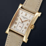 PATEK PHILIPPE, PINK GOLD 'PAGODA', REF. 5500R - photo 2