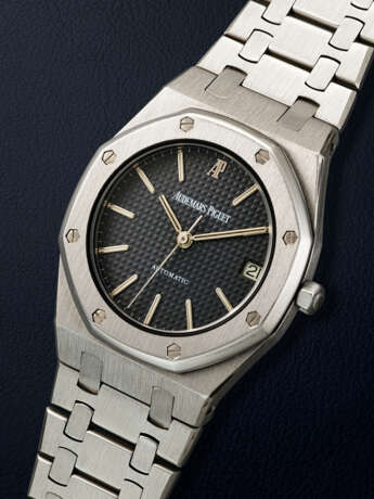 AUDEMARS PIGUET, STAINLESS STEEL 'ROYAL OAK', REF. 4100ST - photo 2