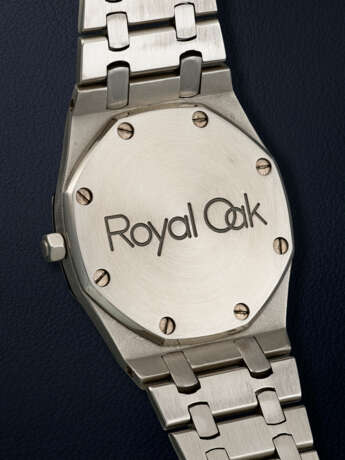 AUDEMARS PIGUET, STAINLESS STEEL 'ROYAL OAK', REF. 4100ST - photo 3