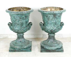 Pair of classical Medici Urne Vases