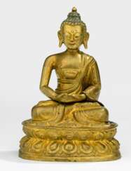 Vergoldete und getriebene Figur des Buddha Shakyamuni im Meditationssitz