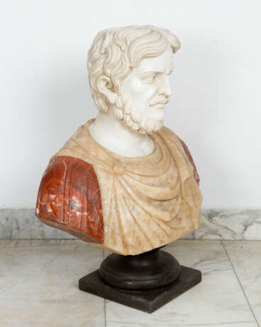 Emperors bust - photo 2