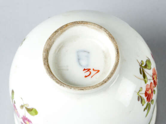 Two Vienna Porcelain cups - photo 3