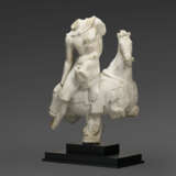 A WHITE MARBLE FIGURE GROUP OF TROILOS ON HORSEBACK - photo 2