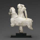 A WHITE MARBLE FIGURE GROUP OF TROILOS ON HORSEBACK - photo 4