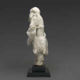 A WHITE MARBLE FIGURE GROUP OF TROILOS ON HORSEBACK - photo 5