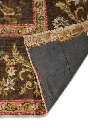 A GEORGE III AXMINSTER CARPET - photo 7