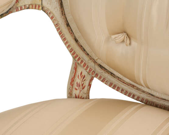 A PAIR OF GEORGE III CREAM AND RED PAINTED ARMCHAIRS - photo 5