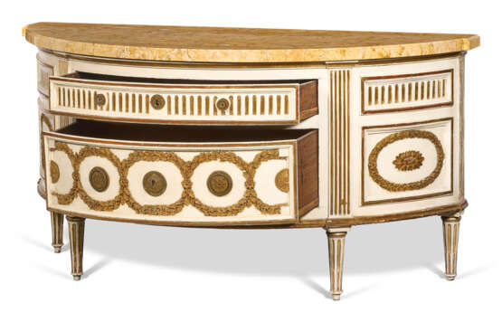 A NORTH ITALIAN BRASS-MOUNTED CREAM-PAINTED AND PARCEL-GILT DEMILUNE COMMODE - photo 4