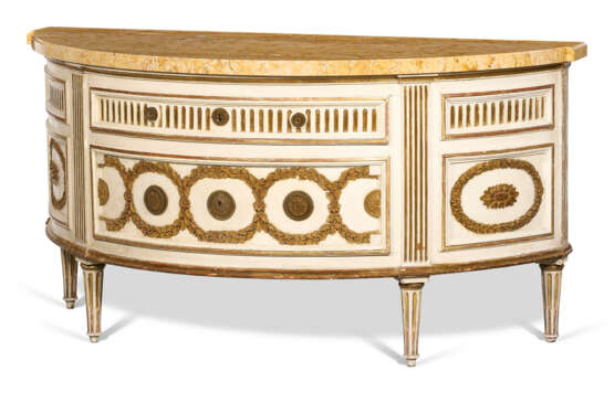 A NORTH ITALIAN BRASS-MOUNTED CREAM-PAINTED AND PARCEL-GILT DEMILUNE COMMODE - photo 5
