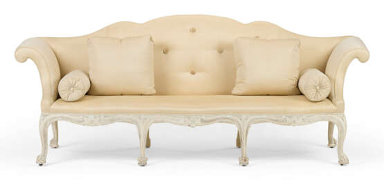 A PAIR OF EARLY GEORGE III CREAM-PAINTED SOFAS - photo 4