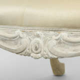 A PAIR OF EARLY GEORGE III CREAM-PAINTED SOFAS - photo 7