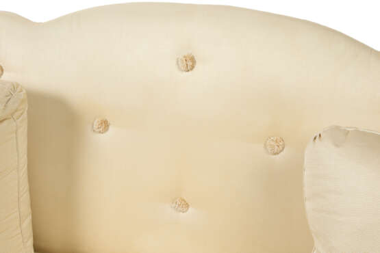 A PAIR OF EARLY GEORGE III CREAM-PAINTED SOFAS - photo 8