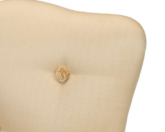 A PAIR OF GEORGE III CREAM-PAINTED ARMCHAIRS - Foto 8