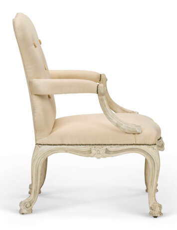 A SET OF FOUR EARLY GEORGE III CREAM-PAINTED ARMCHAIRS - photo 7