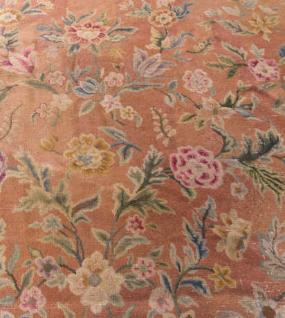 AN ENGLISH NEEDLEPOINT CARPET - фото 4