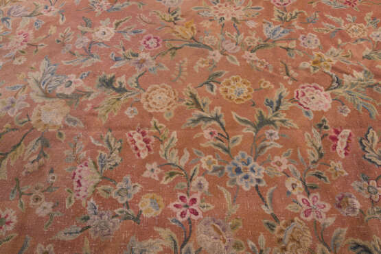 AN ENGLISH NEEDLEPOINT CARPET - фото 6