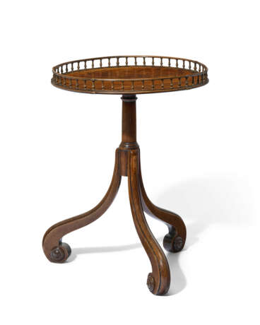 A GEORGE III MAHOGANY CIRCULAR TRIPOD CENTER TABLE - photo 4 A GEORGE III MAHOGANY CIRCULAR TRIPOD CENTER TABLE - photo 4