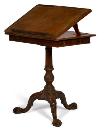 A GEORGE II MAHOGANY READING TABLE - Foto 1 A GEORGE II MAHOGANY READING TABLE - Foto 1