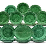 A GROUP OF WEDGWOOD MAJOLICA GREEN-GLAZED SALAD OR DESSERT PLATES - photo 1