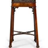 A GEORGE III MAHOGANY KETTLE STAND - photo 4