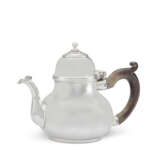 A QUEEN ANNE SILVER TEAPOT - photo 1