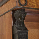 A REGENCY PATINATED-METAL MOUNTED FIGURED MAHOGANY AND PARCEL-BRONZED BREAKFRONT BOOKCASE - фото 5