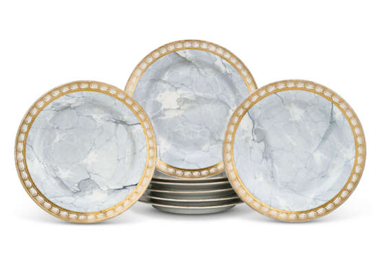 A SET OF EIGHT WORCESTER (BARR, FLIGHT & BARR) PORCELAIN FAUX MARBLE DESSERT PLATES - photo 1