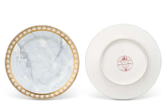 A SET OF EIGHT WORCESTER (BARR, FLIGHT & BARR) PORCELAIN FAUX MARBLE DESSERT PLATES - photo 2