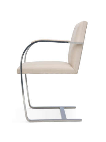 A SET OF FOUR CHROMED FLAT STEEL 'BRNO' ARMCHAIRS - photo 4
