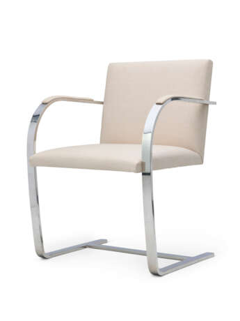A SET OF FOUR CHROMED FLAT STEEL 'BRNO' ARMCHAIRS - photo 6