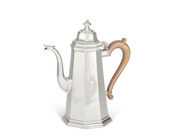 A GEORGE I SILVER COFFEE POT - photo 1