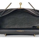 A BLACK CALF BOX LEATHER RETOURNÉ KELLY 28 WITH GOLD HARDWARE - photo 4